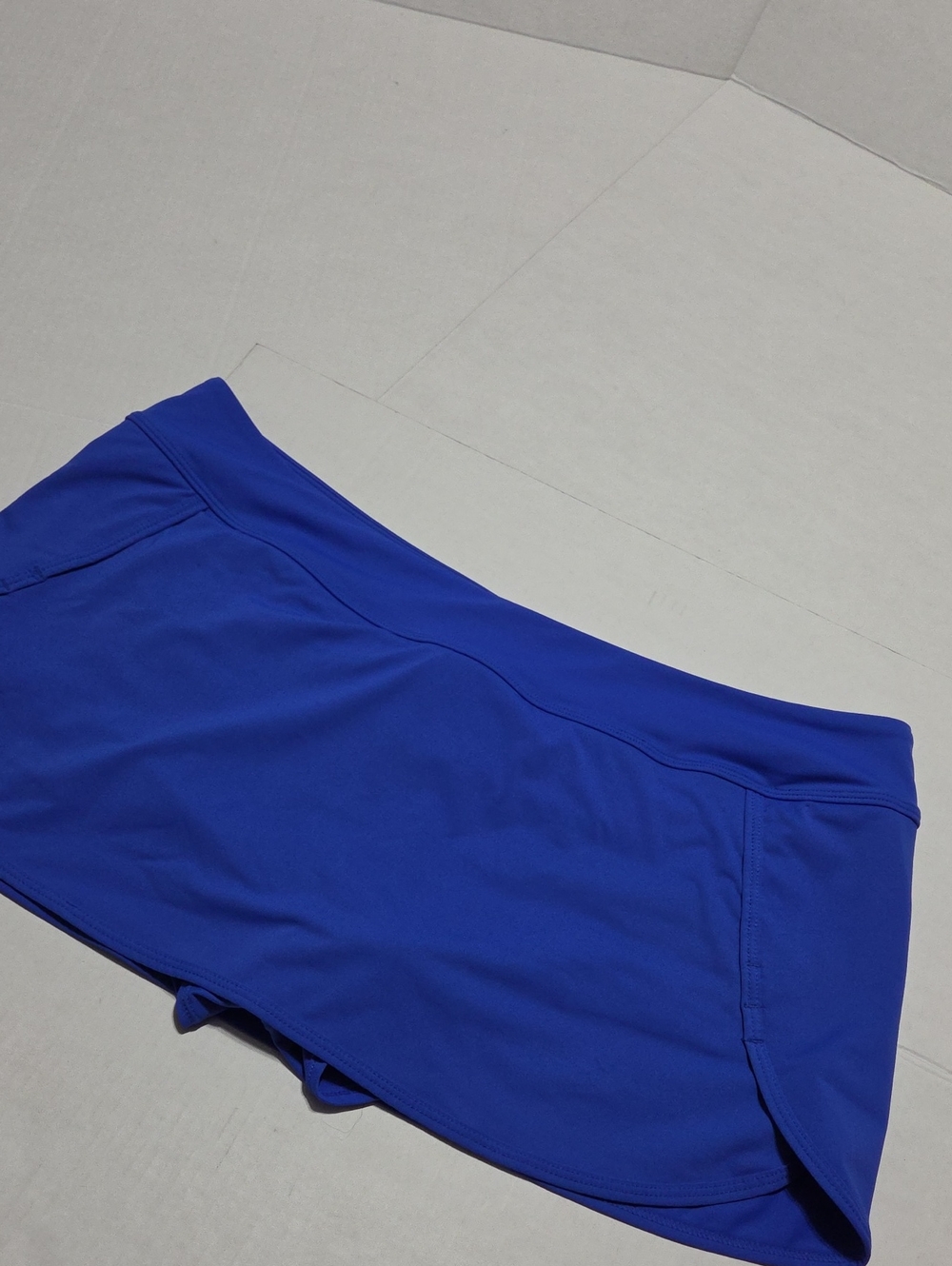 Athleta XL Bright Blue Performance Shorts